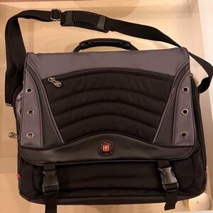 Swiss Army Laptop carry on travel bag